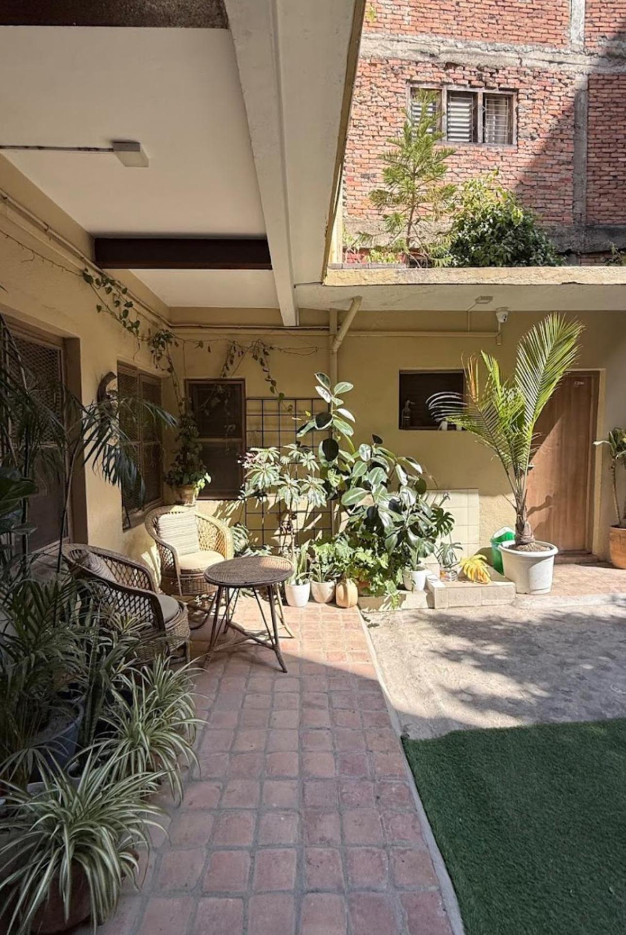 The Melo Pomelo Courtyard. Lägenhet Kathmandu Exteriör bild